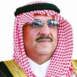 مطعم بيتزا ينقذ رهينة  وأطفالها الثلاثة من السكين