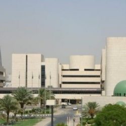 محافظ وادي الدواسر يجتمع بالدوائر الحكومية من اجل  محو الأمية