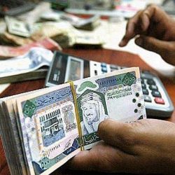 الأمير سعود بن عبدالله: انضممتُ للعسكرية لمدة ساعة.. وهذه أطرف مواقفي مع طلال مداح (فيديو)
