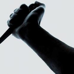 القتل تعزيرا لناحر أسرته