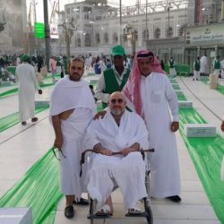 “صحة المدينة” تحقق حول صورة سيلفي لمراهق مع جثة بالمستشفى ومعها تغريدة “باي باي جدي”