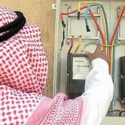 الشرطة: المتنكر في زي نسائي في سوق بشمال الرياض وافد هندي وليس مطلوبا أمنيا