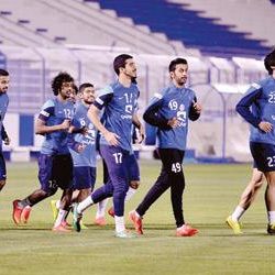 بالصور .. الأهلي يواصل استعداداته .. وبصاص ينتظم في التدريبات الجماعية