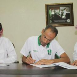 محسن العيسى يتمسك بـ”الخلع”