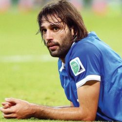 البرازيلي كارلوس: ما سمعته عن الهلال يدعو للفخر.. وهذا سر اختياري الرقم “3”