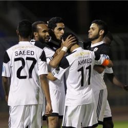 حارس مرمى الأهلي السعودي يطلب الرحيل