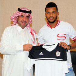 بالفيديو.. مواطن يقاطع عرضاً كوميدياً باحتفالات الرياض بسبب استخدام ألفاظ غير لائقة