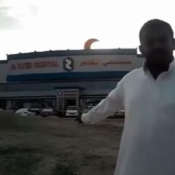 بالصور.. إحباط محاولة محرم تهريب 85 كبسولة من الهيروين والشبوا