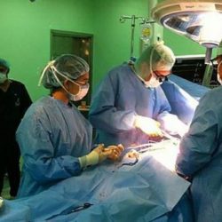 التحقيق مع مقيمين متهمين بسرقة مجوهرات بـ700 ألف