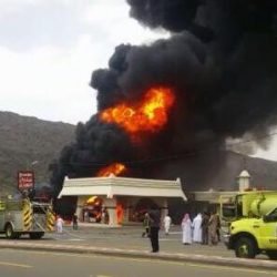 صراخ طفل يكشف عن مولود داخل كرتونة في مكة