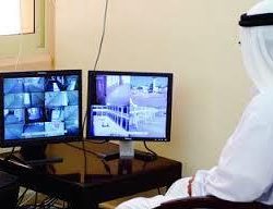 وزير التعليم يلغي 1300 مشروع مدرسي