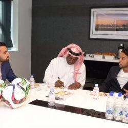 ياسر القحطاني يحتفل بفوز الهلال على الفتح