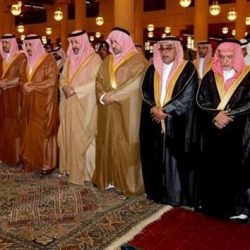 بالصور.. رئيس “أرامكو” يزور مصابي “حريق الخبر” ويؤكد وقوف الشركة مع ذوي المتوفين والمصابين