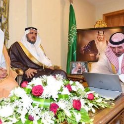 بالصور.. التعليم تنفي صحة الصور المتداولة للكتب المدرسية في كراتين معسل