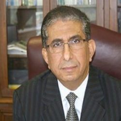 بالفيديو.. مسؤول بأمانة الطائف يطرد مراجعاً من مكتبه.. مُردداً: “بلا مواطن بلا همّ”