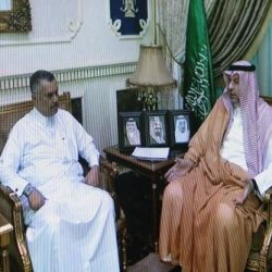 جندي سعودي يوثق انتصاره كتابةً على قمة جبال “صعدة” ويرسل الصور لوالده