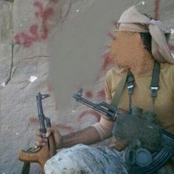 الشرطة تقبض على أربعيني احتجز زوجته وعائلتها داخل منزل بالقصيم