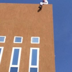 “تعليم الرياض” توضح ملابسات مقطع مناداة الطالبات عبر “ماسورة” للتصريف