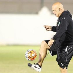 بالصور.. حافلات الدعم الإلكتروني تبدأ بتقديم خدماتها لطلاب الحد الجنوبي لأول مرة