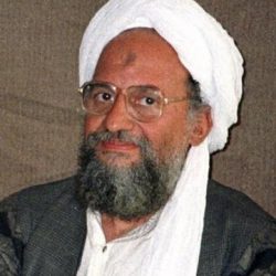 العبادي يعزل 123 مسؤولا رفيعا في إطار إصلاحات