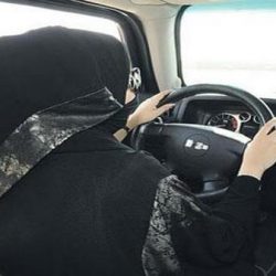 استخراج سيخ حديدي من ظهر مصاب في حادثة رافعة الحرم