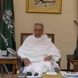 جندي سعودي يقطع إجازته رغم إصابته ويعود للحد الجنوبي فيحظى بالشهادة (صور)