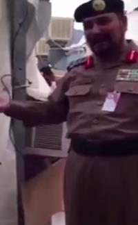بالصور.. خادم الحرمين يصل منى للاطمئنان على راحة حجاج بيت الله الحرام