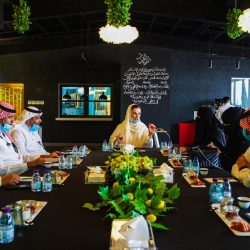 سمو أمير تبوك يستقبل مدير الخدمات الطبية للقوات المسلحة