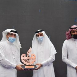 بلدية غرب الدمام تغلق معمل لتعبئة المياه المقطرة