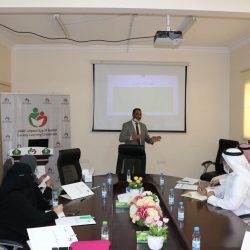 هيئة الأمر بالمعروف بالرياض تنشر اللوحات التوعوية عن حملة الصلاة نور في المجمعات التجارية