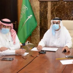 مجمع إرادة بالرياض يكرم أحد مستفيديه لصدور كتابه الأول بعد التعافي
