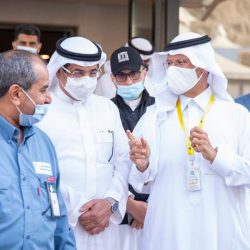 القبض على 5 أشخاص سرقوا 8 مركبات داخل الأحياء في مكة