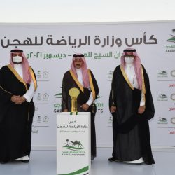 سمو ولي العهد يفتتح الطريق الرابط بين المملكة العربية السعودية وسلطنة عمان