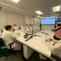 بلدية غرب الدمام تتلف طن أسماك فاسدة من مركبة مخالفة لاشتراطات التخزين والنقل