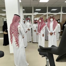 متدربو كلية الاتصالات بالرياض يتميزون في مسابقة التقط العلم