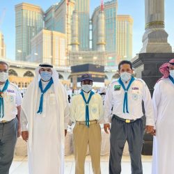 وزير الشؤون الإسلامية يتفقد مقر الوزارة بمشعر منى ويلتقي المشاركين في خدمة ضيوف الرحمن