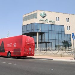 إيقاف ١١ متهماً لانتحالهم صفة موظفي البنوك بهدف سرقة الأموال من الحسابات البنكية