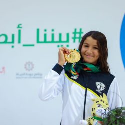 آل اللواء يحتفون بالبطل علي المري ويكرمون الزميل ناصر العجمي