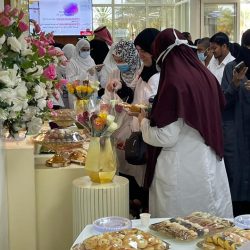طلاب وطالبات الأحساء يعودون لمقاعدهم الدراسية