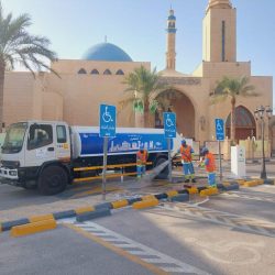 أمانة الشرقية بالشراكة مع مطارات الدمام توزع 3 آلاف هدية على الحجاج المغادرين