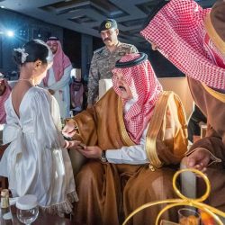 رصد 18 كرفان مخالف بشاطئ نصف القمر بالظهران