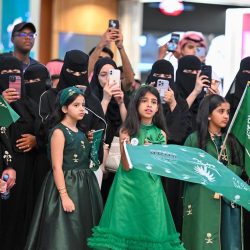 الألعاب النارية ترسم لوحات جمالية في سماء محافظة الخبر
