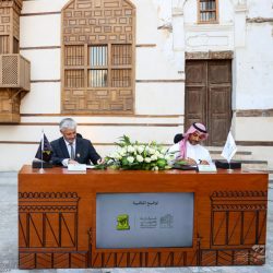 محافظ القويعية ومحافظ عفيف يفعّلان حملة الأمر بالمعروف “اعتناء”