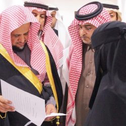 محافظ بقيق يتفقد عدد من المشاريع التنموية المنجزة والقائمة التي تنفذها البلدية
