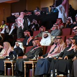 أمير تبوك يواسي الشيخ أحمد الخريصي في وفاة زوجته