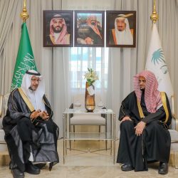 أمانة المدينة تواصل أعمالها في صيانة ومعالجة شبكة الطرق والنظافة