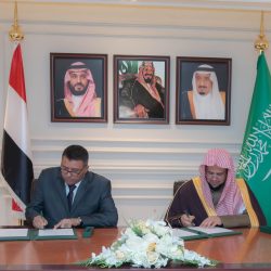 الخريف يطّلع على استعدادات وخطط مدني القطيف التوعوية بالمحافظة