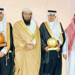 “التجارة” تضبط عمالة مخالفة تمارس الغش بتعبئة التمور الرديئة في عبوات جديدة بأسماء فاخرة