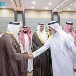 مستشفى الملك عبدالعزيز يشارك المرضى العيد ويحتفل مع الموظفين