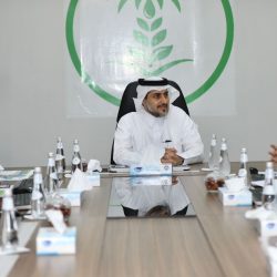 النائب العام يلتقي عضو اللجنة الدائمة المعنية بالمراقبة والتفتيش والقضاء على الفساد الصيني